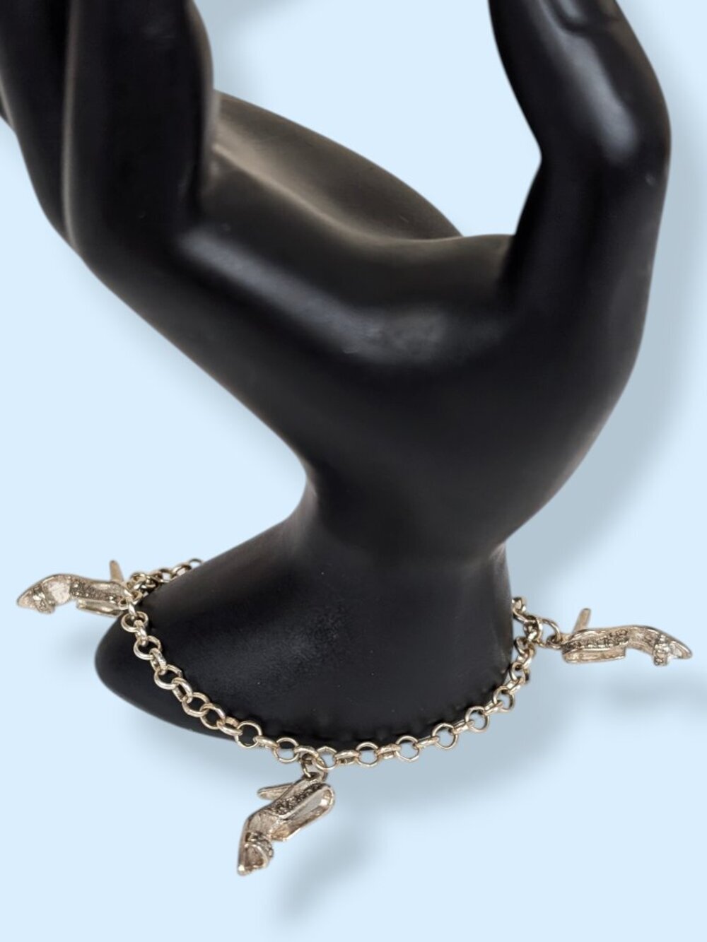 Dangling Heel Belcher Chain Bracelet - Picture 2 of 5
